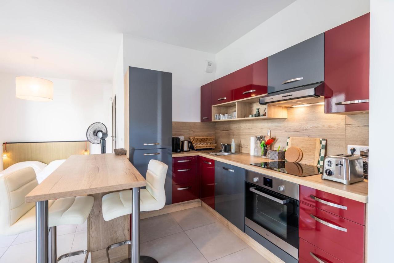 Charming Apartment With Balcony And Parking Near The Center Of אנסי מראה חיצוני תמונה